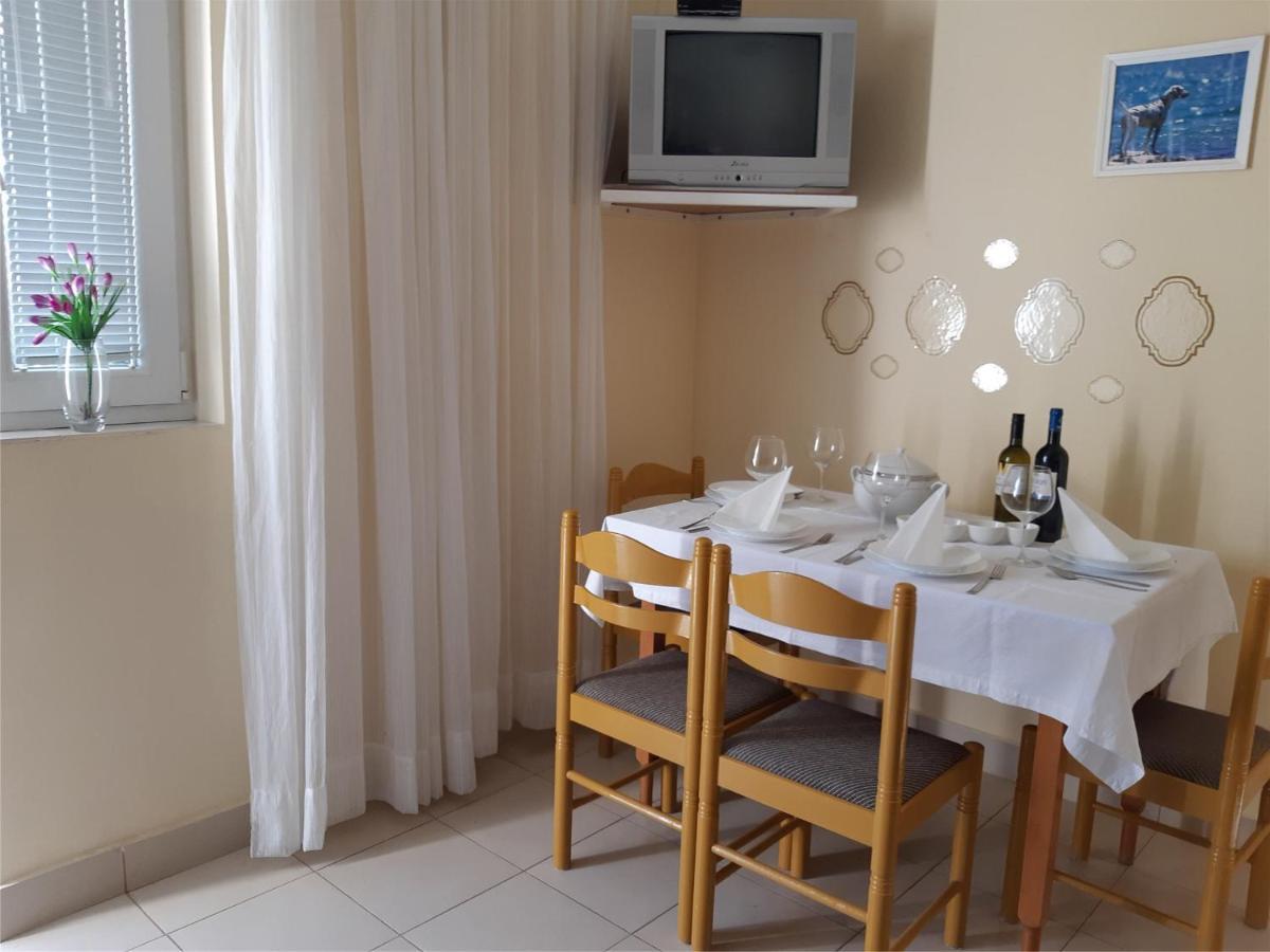 Gaj * Brodarica (Sibenik-Knin)